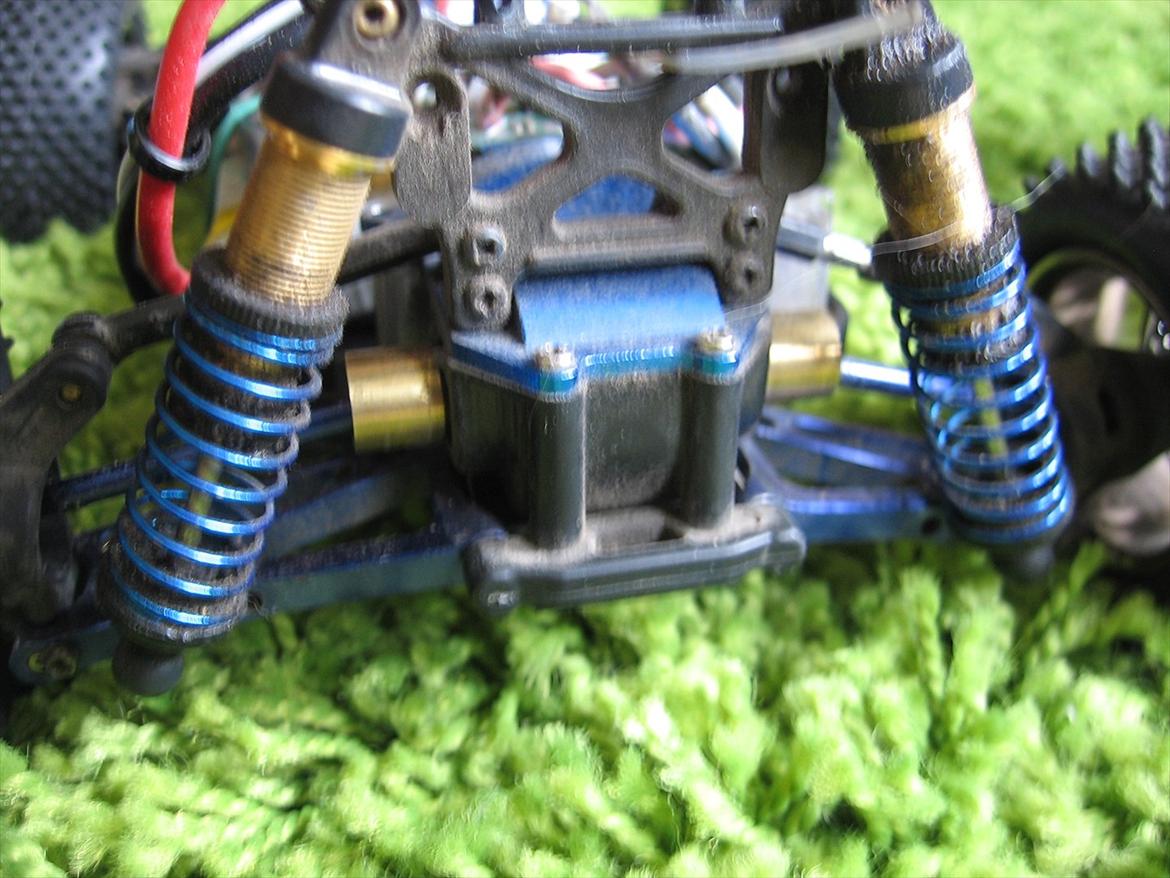 Truck Team Asso RC18T billede 11