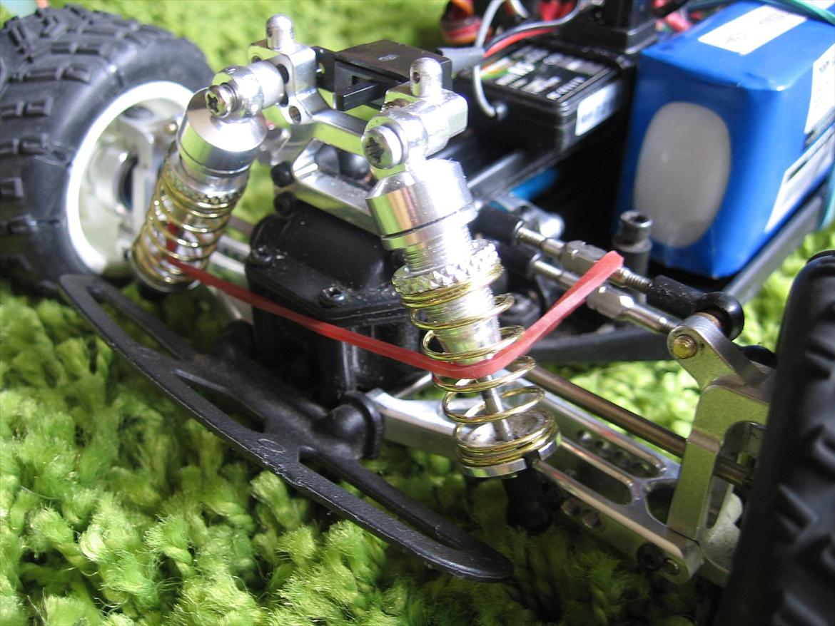 Truck Team Asso RC18T "Speeder" billede 7