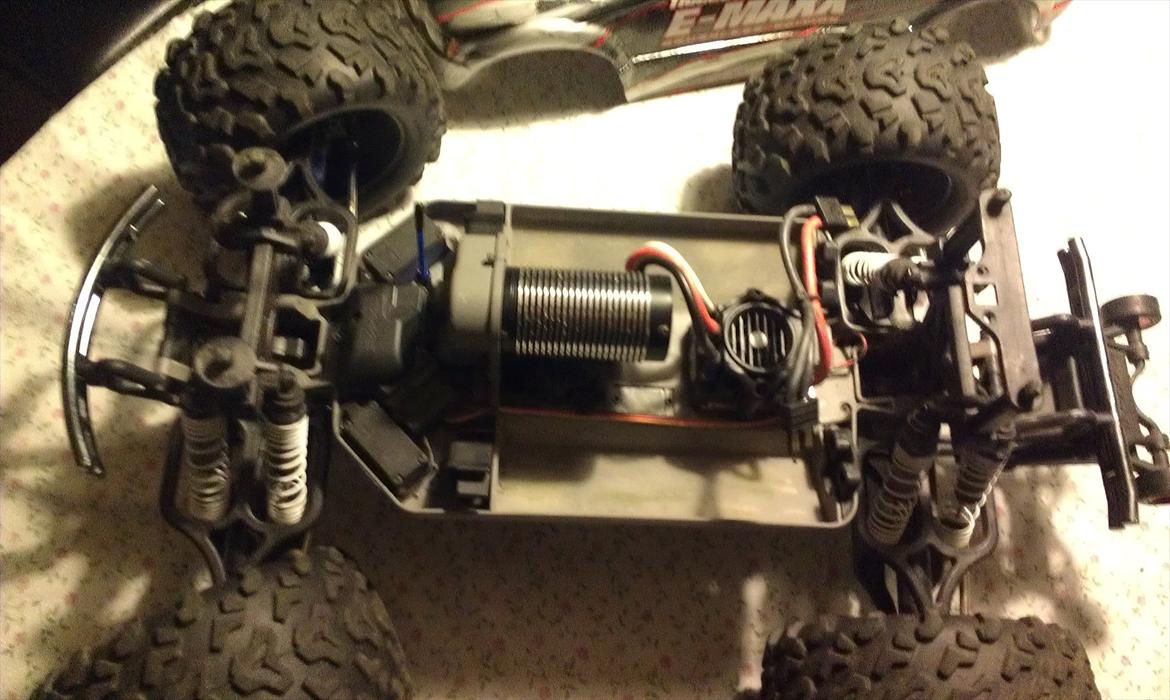 Bil Traxxas E-maxx Bl billede 4