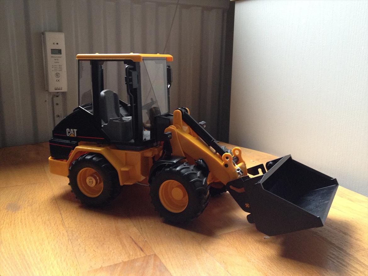 Maskiner Bruder Caterpillar 906 billede 1