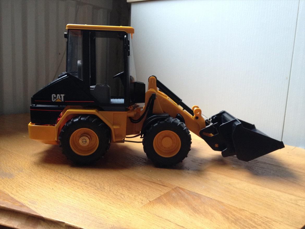 Maskiner Bruder Caterpillar 906 billede 3