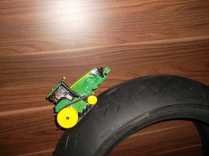 Maskiner john deer 8430t fra siku billede 2