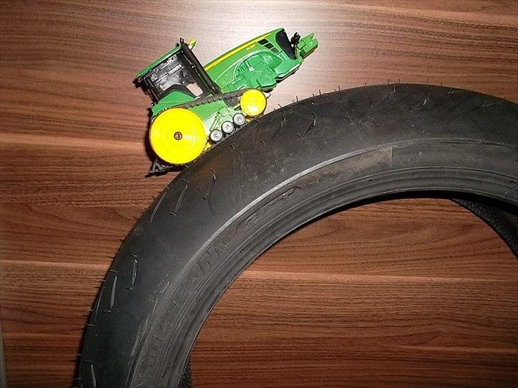 Maskiner john deer 8430t fra siku billede 3