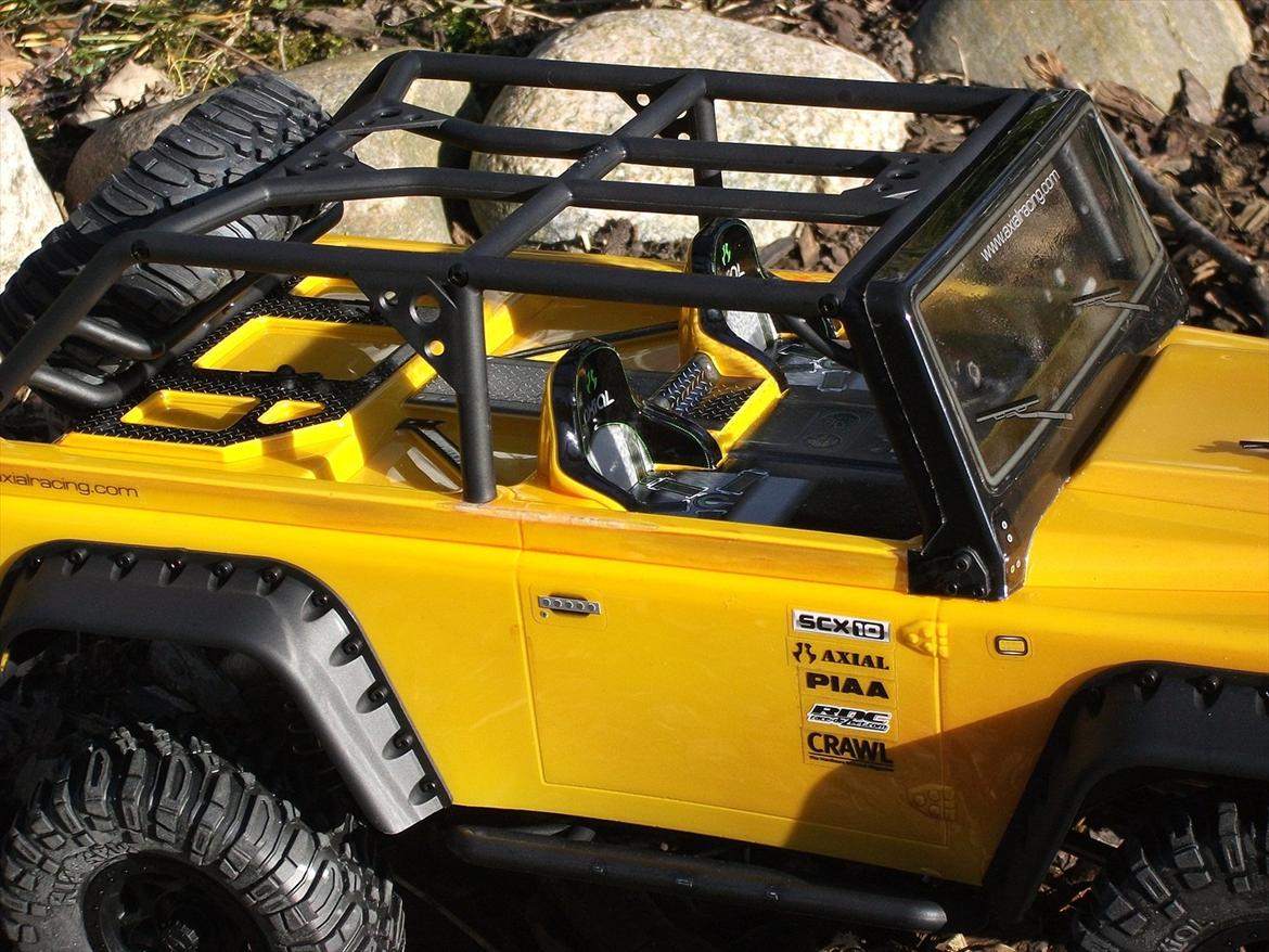 Off-Roader Axial SCX 10 Hilux / Dingo / Defender 90 billede 9