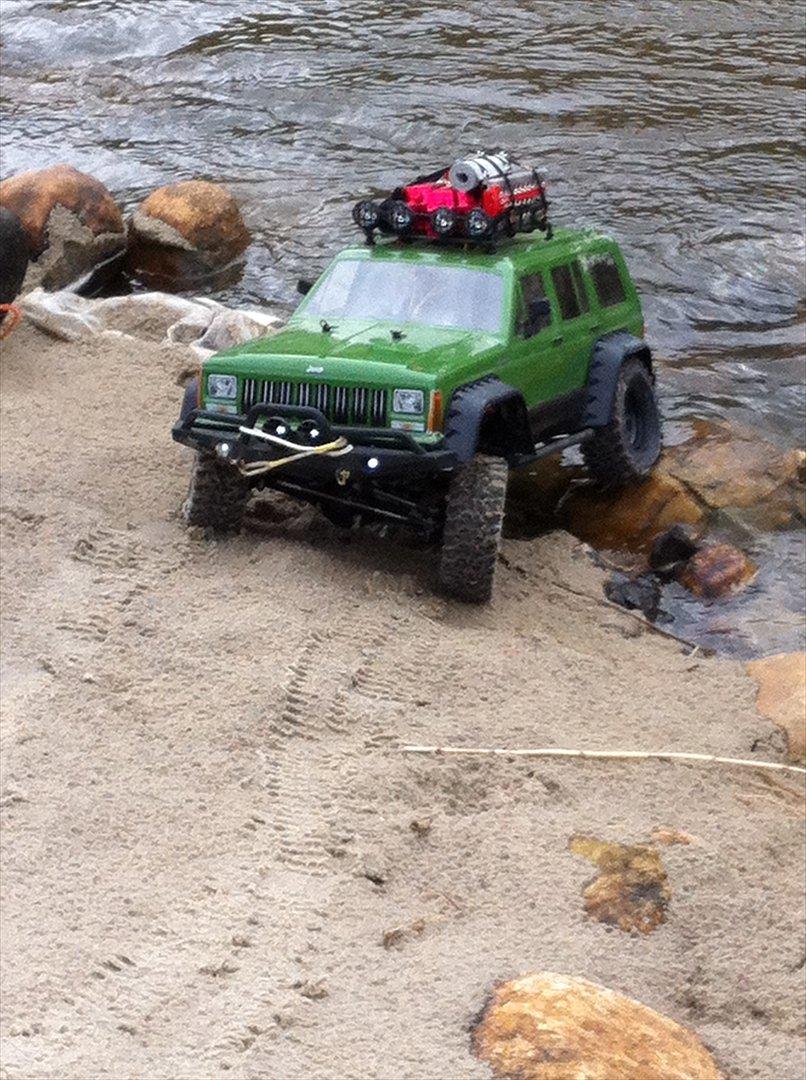 Off-Roader Axial scx-10 Jeep Cherokee billede 2