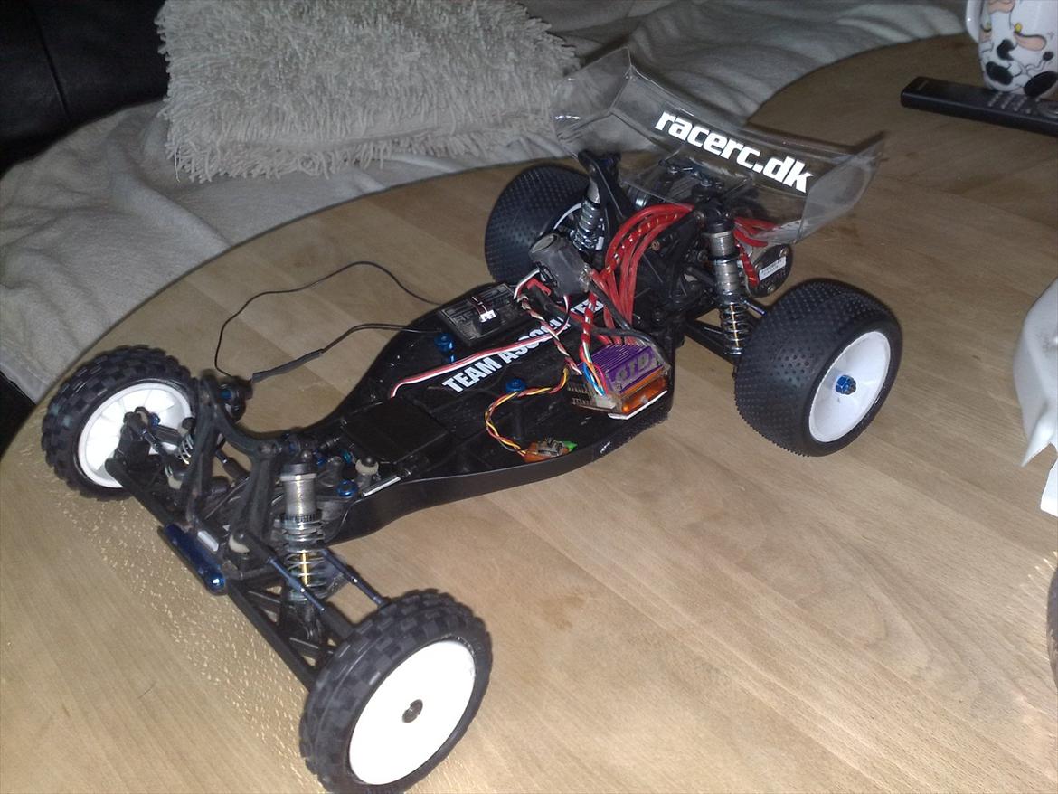 Off-Roader B4.1 Team Associated billede 1