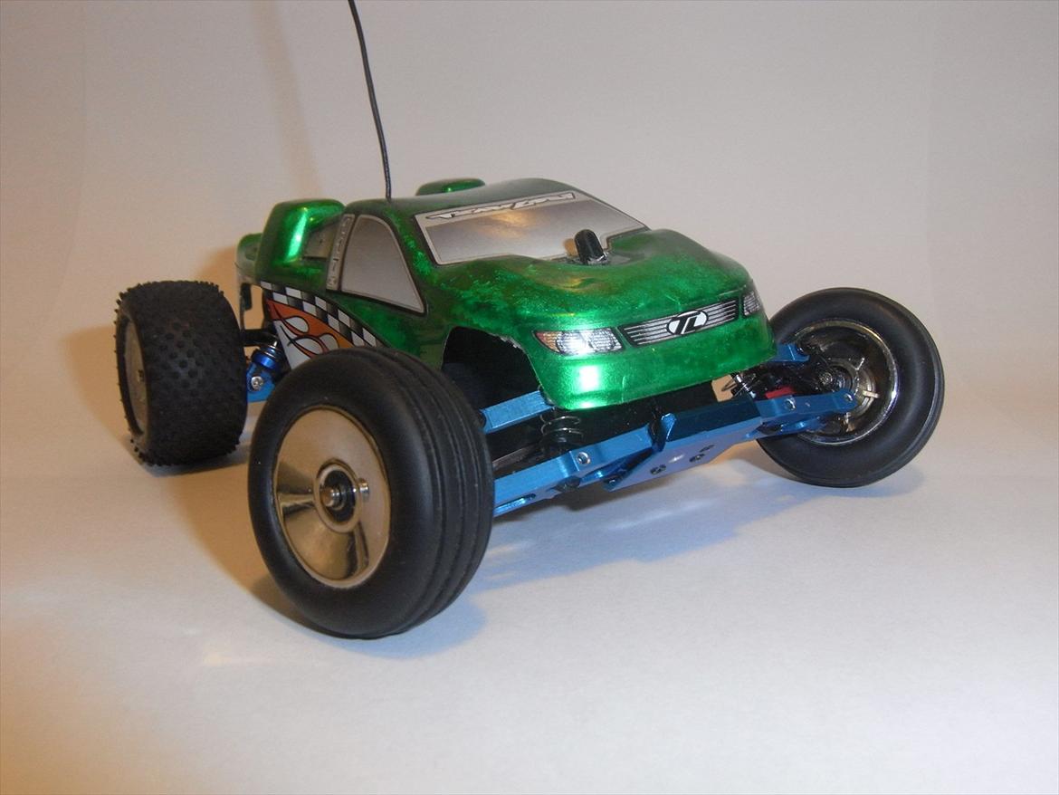 Bil Losi micro-t - super fed lille bil fed til indendørs kørsen kan tåle rigtig meget billede 1