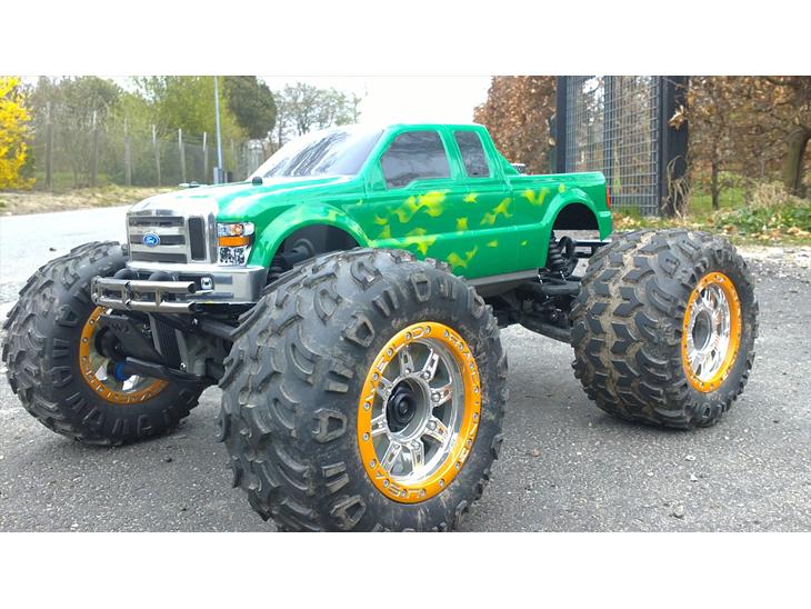 Off-Roader Traxxas E-maxx billede 1