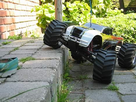 Truck traxxas t-maxx 2.5 billede 1