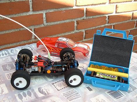 Truck Associated RC18T - Venom 1200 mAh giver lang køretid, også til modified billede 5