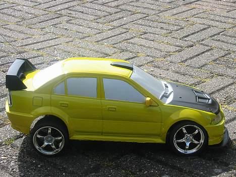Bil Mitsubishi Lancer Evo QD - Den ser rimelig høj ud , lige der ..  billede 7