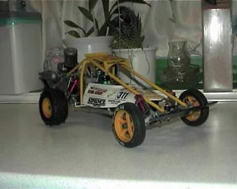 Buggy Kyosho Advance 1000 2 WD - Kyosho sand super  billede 1