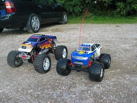 Off-Roader Kyosho Mad Force .21 - Kyosho mad Force vs CEN Genesis 46 - det er vores begge 2 - vi er jo 2 kørere :-) billede 7