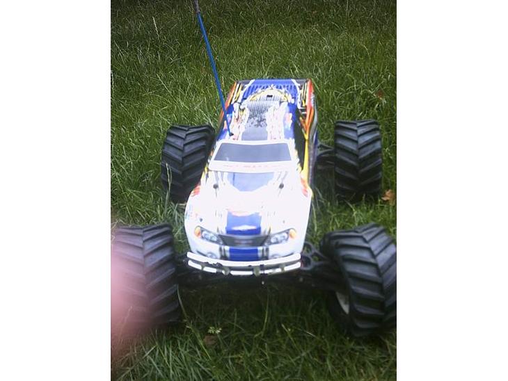 Off-Roader T-MAXX Til Salg! billede 1
