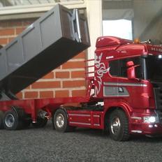 Lastbiler Scania R560 Highline Ta