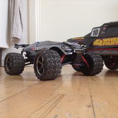 Bil Traxxas E-revo vxl 1/16
