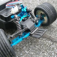 Off-Roader Team Losi Micro Desert Truck.