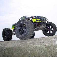 Off-Roader HPI Savage XL Blackbird