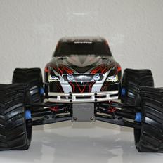 Off-Roader E-MAXX