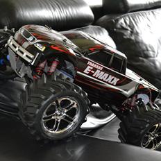 Off-Roader E-MAXX
