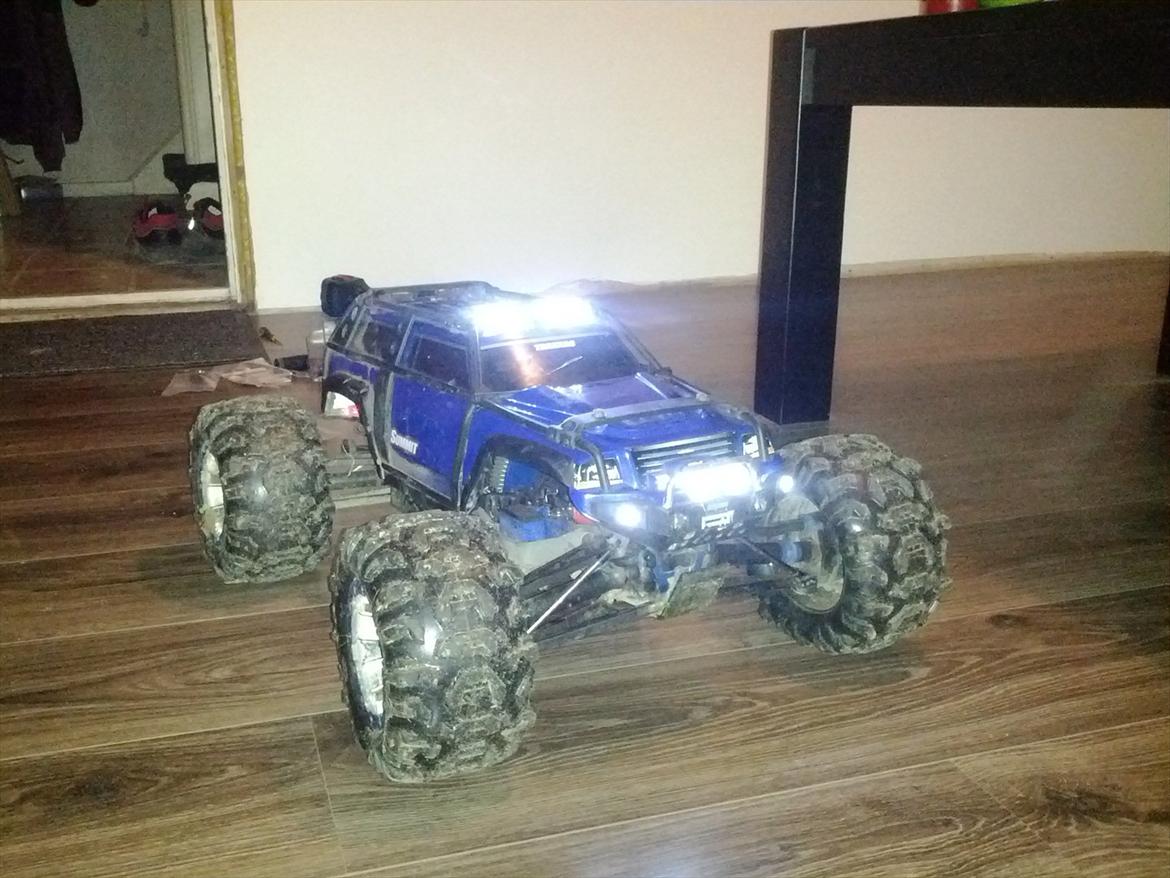 Bil traxxas summit - extra lys... billede 1