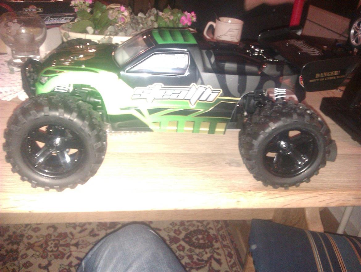 Off-Roader Stealth X09 Truggy Brushless 2.4GHz  billede 10