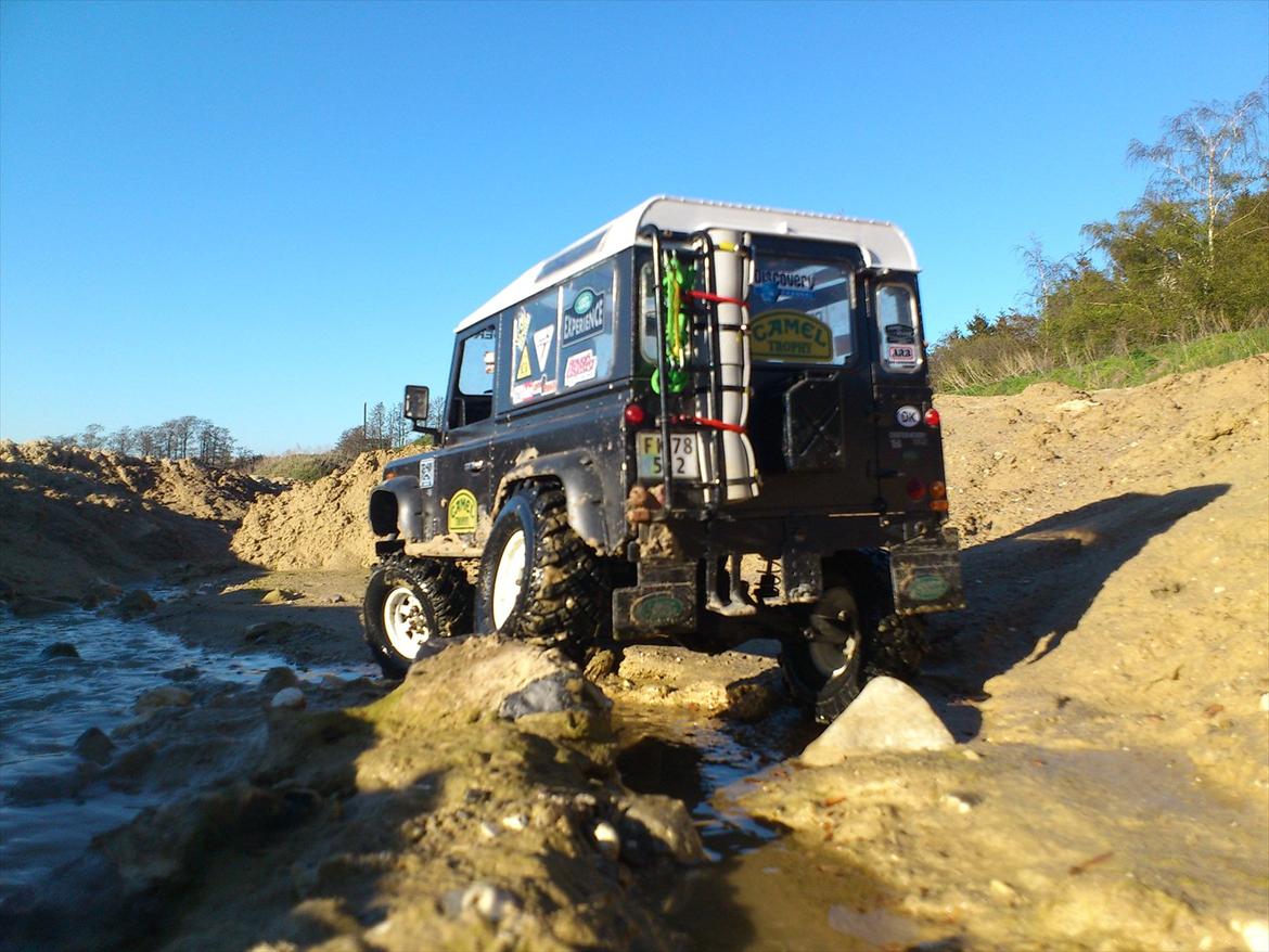 Off-Roader Defender D90   (Scx10) billede 1