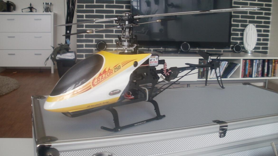 Helikopter Dynam E-Razor 250 Titan RTF 3D 2.4GHz billede 1