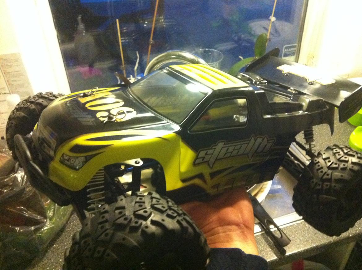 Off-Roader Stealth X09 Truggy 2.4GHz billede 1