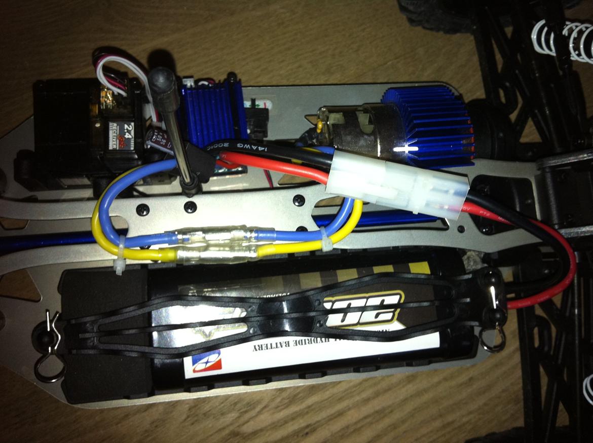 Off-Roader Stealth X09 Truggy 2.4GHz billede 5