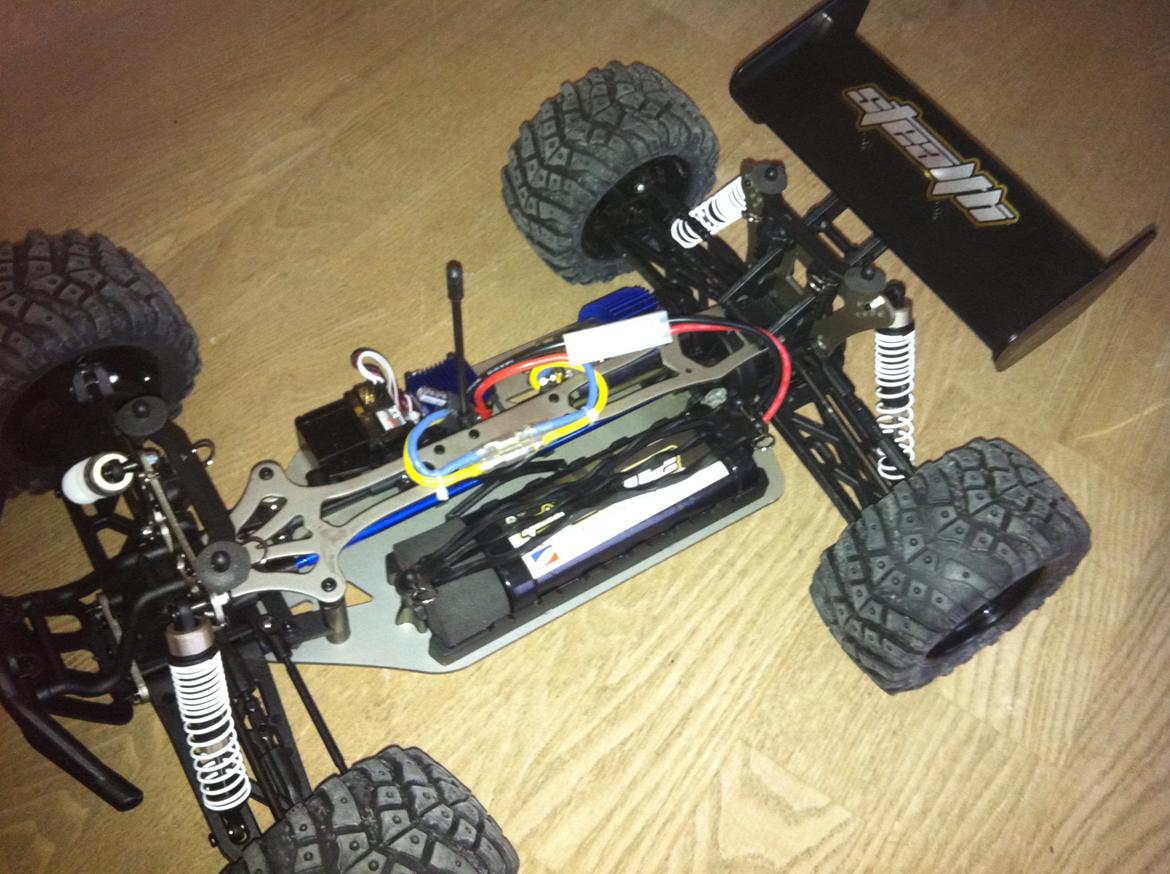 Off-Roader Stealth X09 Truggy 2.4GHz billede 7