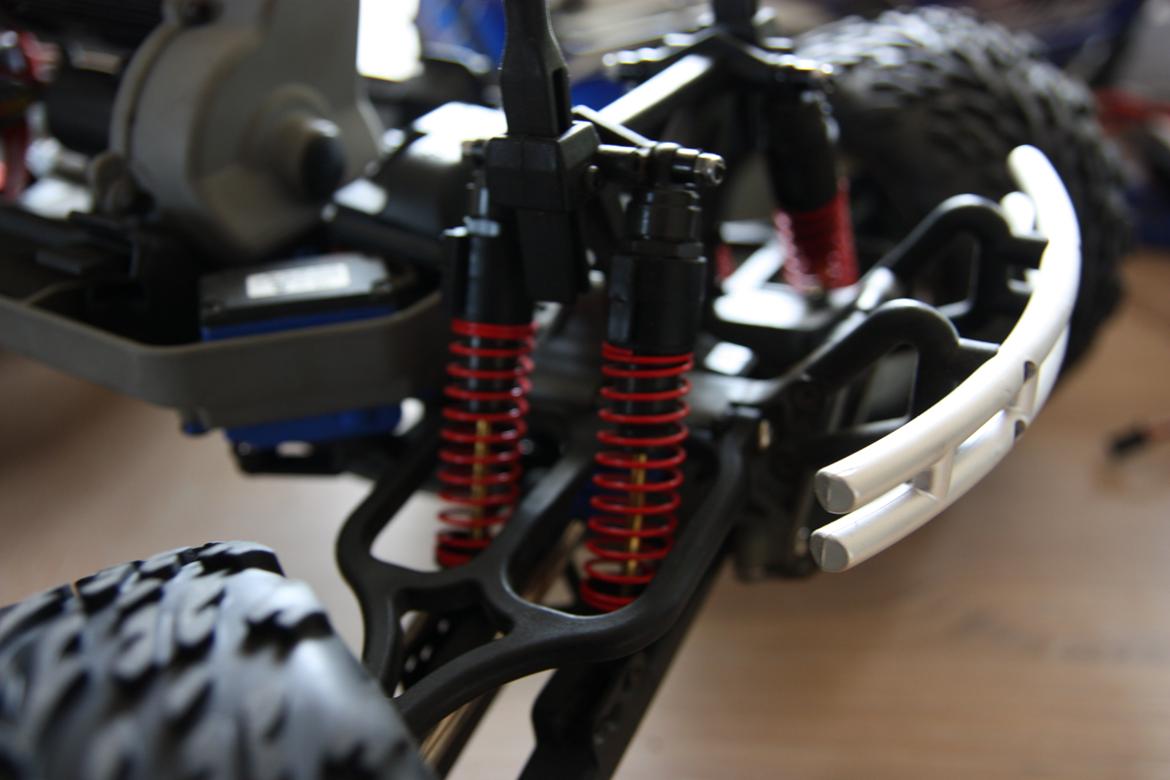 Bil Traxxas E-Maxx billede 10