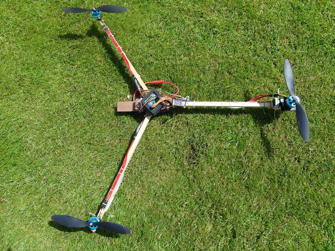 Multirotor Tricopter version 2,5 - på jorden klar til at flyve billede 1