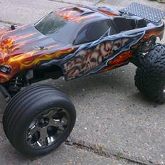 Bil Traxxas Rustler