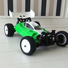 Buggy Team Associated B44