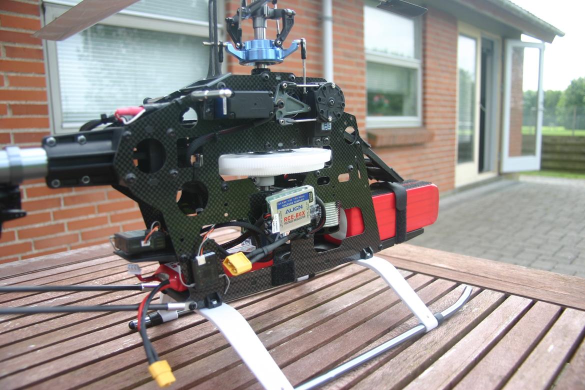 Helikopter HK 600 GT / Align T-rex 600 CF billede 10