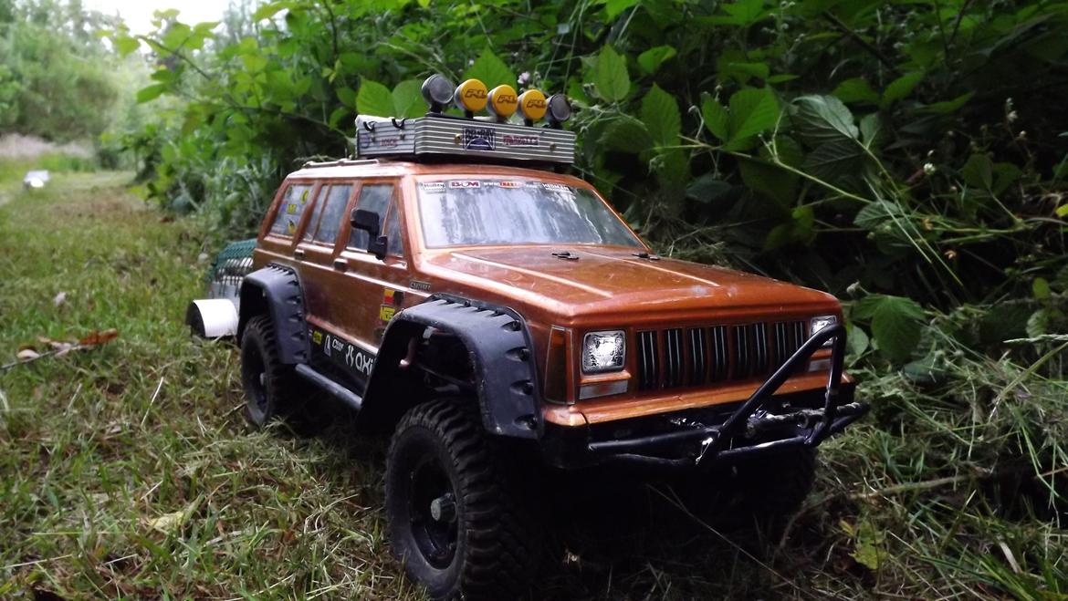 Off-Roader Jeep Cherokee - Axial SCX-10 billede 2