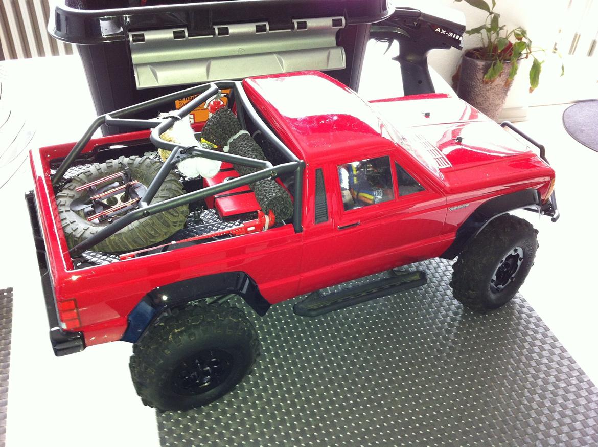 Off-Roader Axial SCX10 Jeep Comanche billede 3