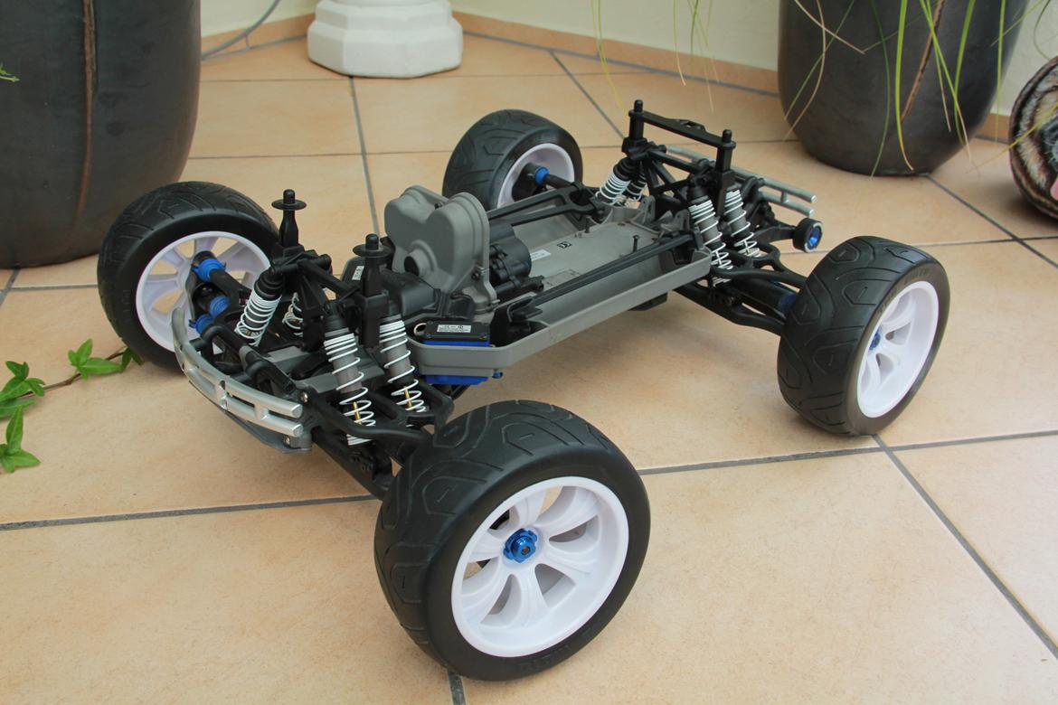 Off-Roader Traxxas E-Maxx billede 2