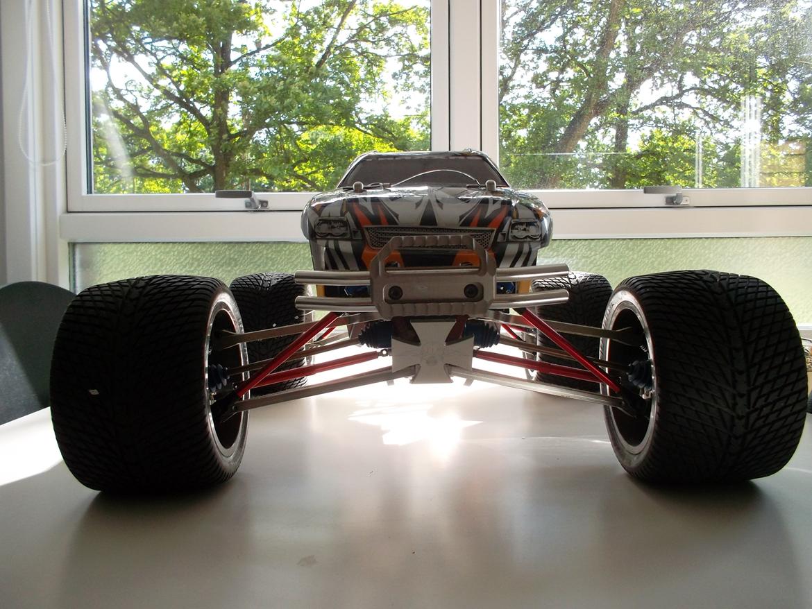 Off-Roader Traxxas revo 3.3 billede 2