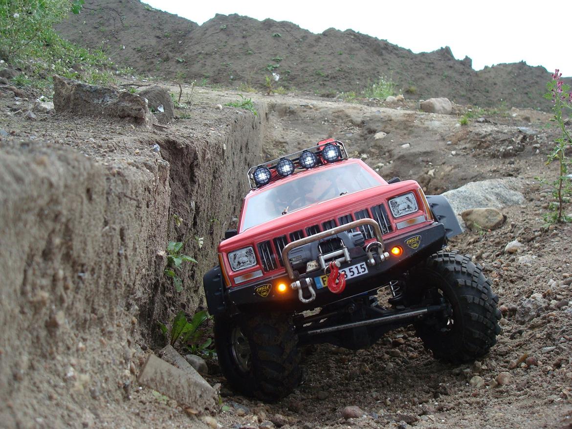 Off-Roader Axial SCX-10 Jeep Cherokee billede 16