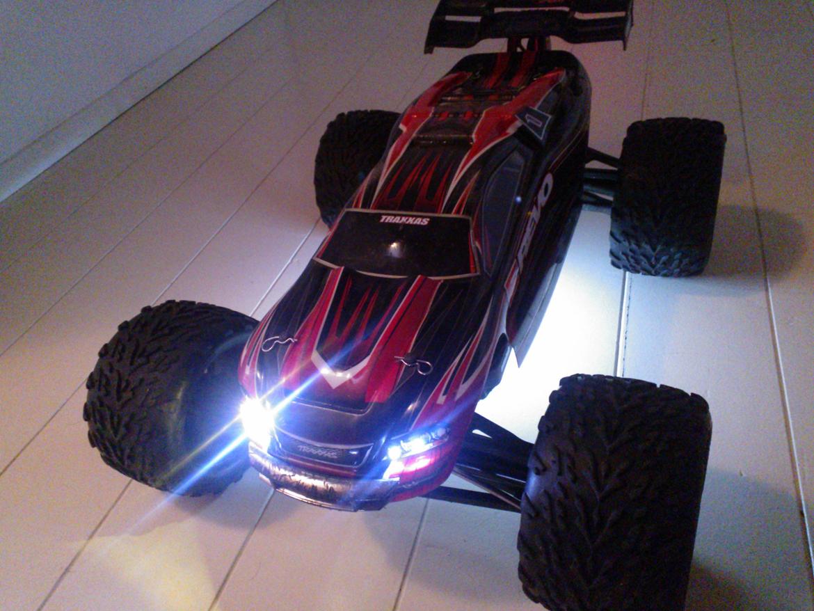 Bil E-Revo billede 20