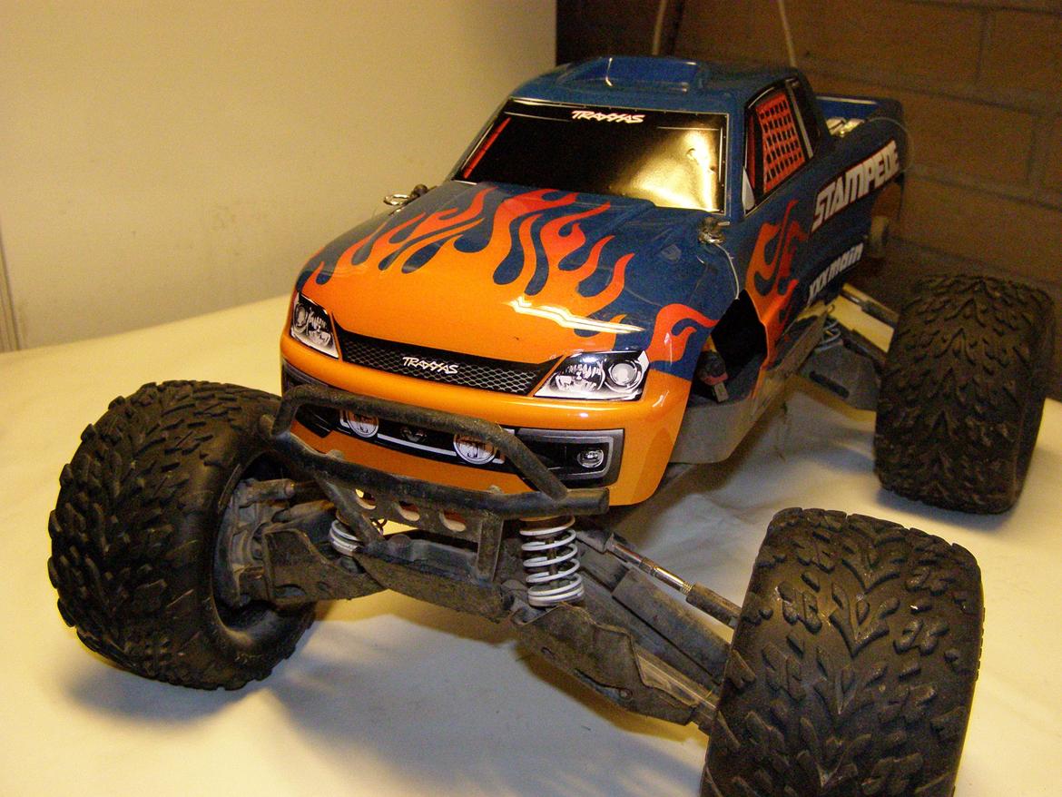 Off-Roader Stampede 4X4 VXL - Hjemmemalet med 3 farver  billede 1