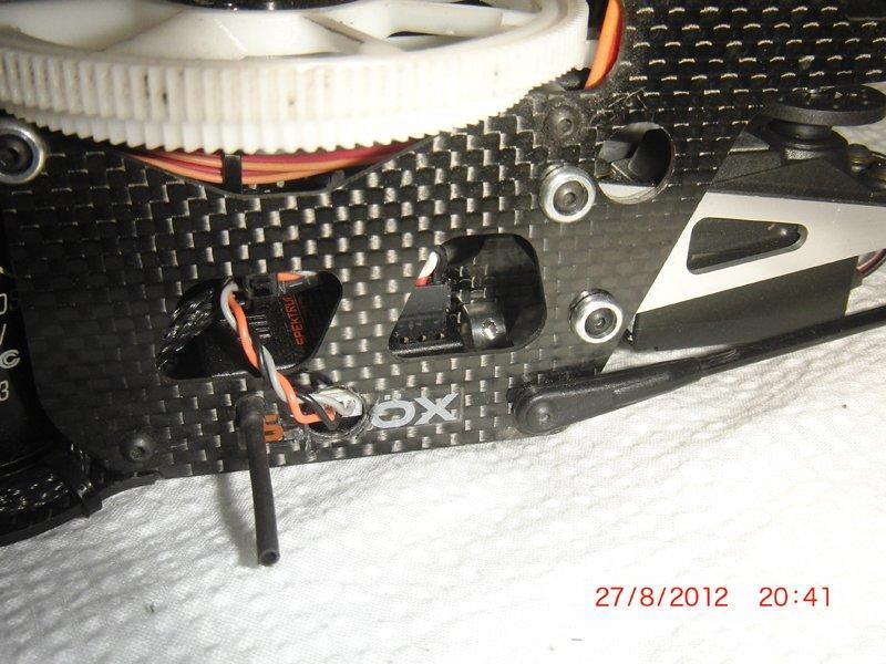 Helikopter Align T-Rex 450 Pro [Brændt] - Close-up af RX installation og ændringer for at lave plads. billede 19