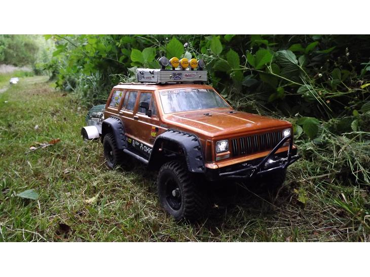 Off-Roader Jeep Cherokee - Axial SCX-10 billede 1