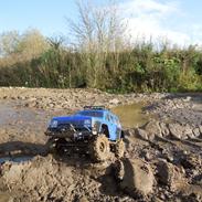 Truck Axial scx10 JEEP Chercokee