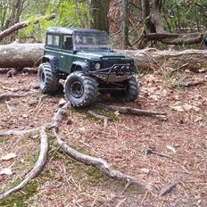 Off-Roader axial scx 10 land rover