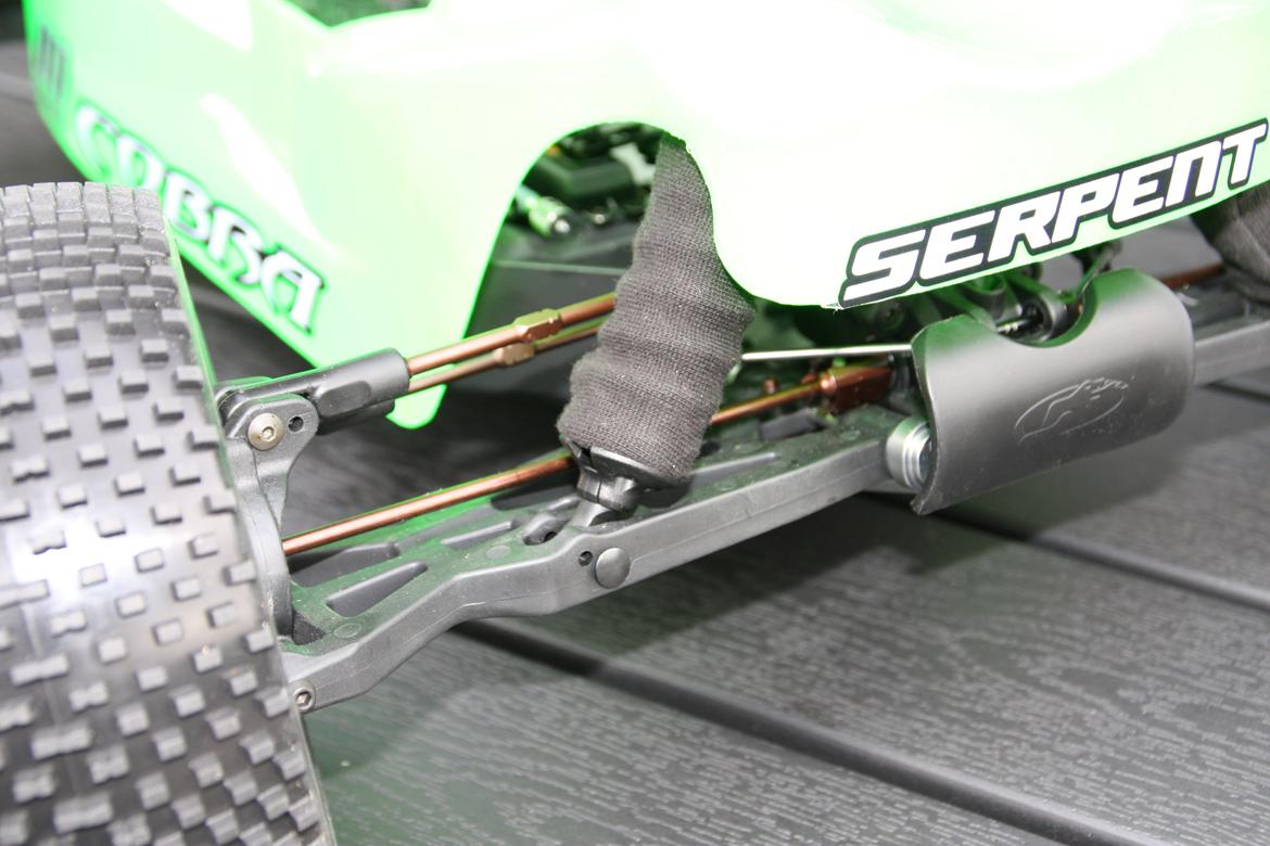 Off-Roader Serpent 811 Truggy billede 10