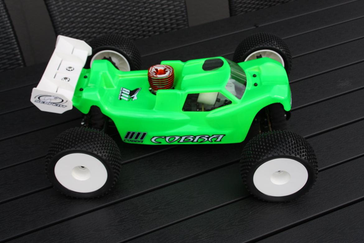 Off-Roader Serpent 811 Truggy billede 2