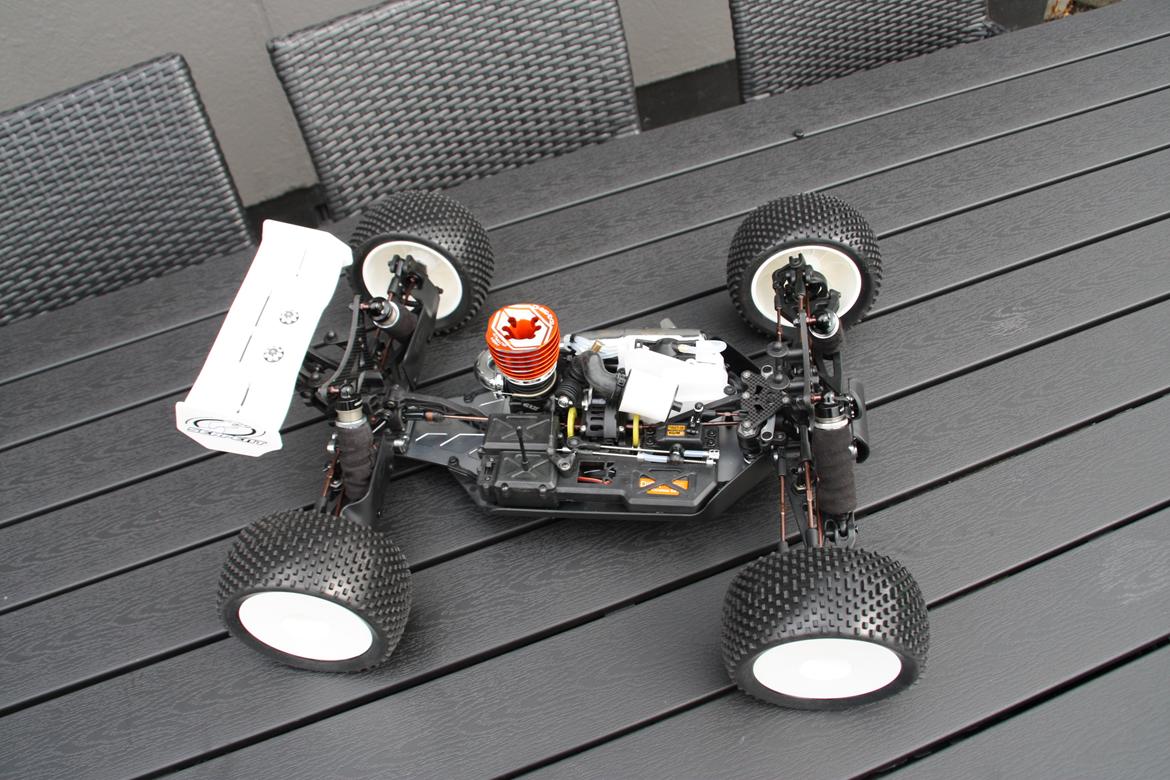 Off-Roader Serpent 811 Truggy billede 11
